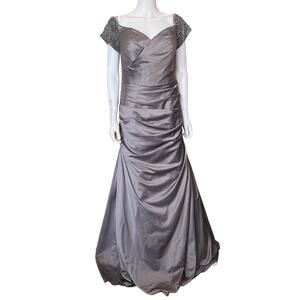 New ~ LA FEMME ~  Silver Elegant Off Shoulder V-Neck Gown Size 14PROM FAST SHIP!